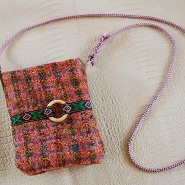 ピンクツイードチェックのプチポシェット