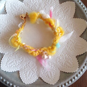 AVRILのブレス（コットンパールチャーム）