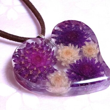 千日紅のペンダント・紫系ハート