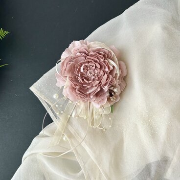 ラナンキュラス コサージュ モーブピンク