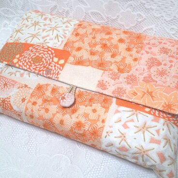 御朱印帳入れ・2冊用 着物地・絵合わせ模様Ｍ