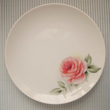 エレガントなローズのお皿【手描き】