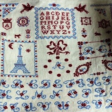 サンプラー図案のトートバッグ