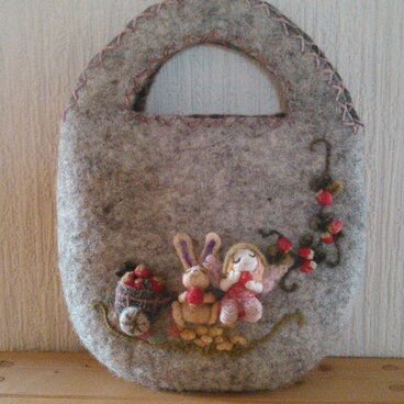 【受注製作】モチーフ付き羊毛フェルトバック