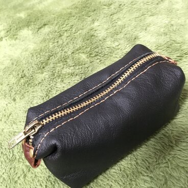 本革ボックス型ミニポーチ