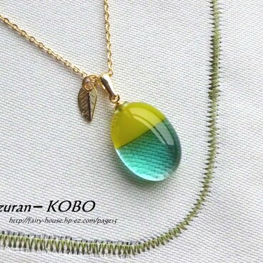 ビタミンカラーの小さなどんぐり・ネックレス