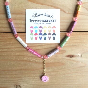 スマイルマークとカラフルビーズのネックレス（ピンク）