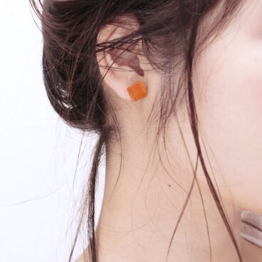 【新色】一粒ピアス&イヤリング tino 'SS'［オレンジ］