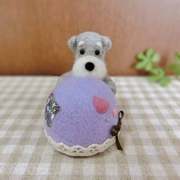 しがみつきシュナちゃんのピンクッション（むらさき）