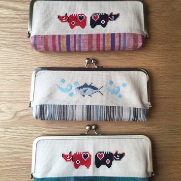 大間のマグロ刺繍がまぐち