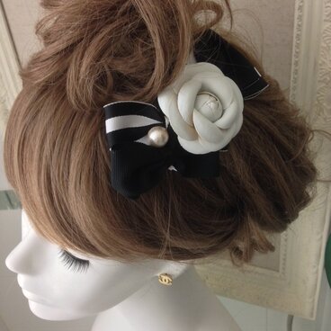 レザータイプカメリアフォーククリップ　ホワイト