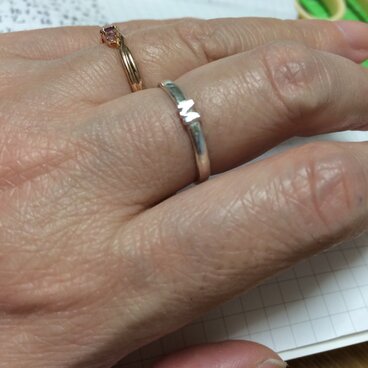 受注生産。シルバー1000のイニシャルシンプルリング。