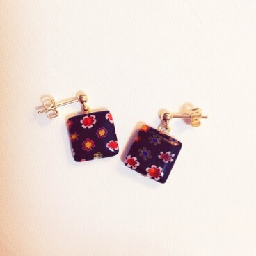 ガラスしかくピアス