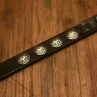 全７色　本革　コンチョ　ブレスレット　リストバンド　ブラック