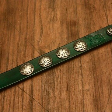 全７色　本革　コンチョ　ブレスレット　リストバンド　グリーン