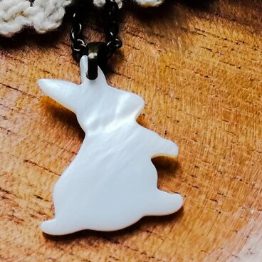 『お散歩うさぎ』ネックレス