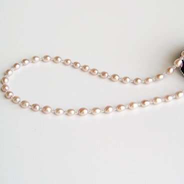 淡水パール　淡いピンクのネックレス