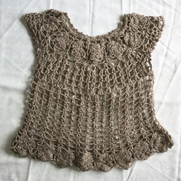 透かし手編みベスト