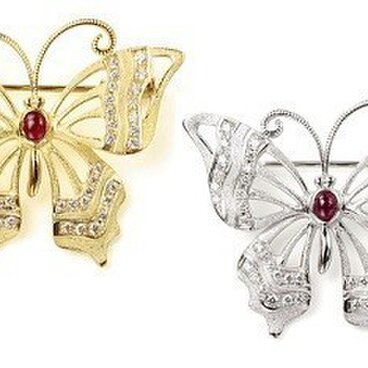 チョウ　ブローチ