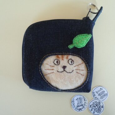 茶トラ　サイフ四角