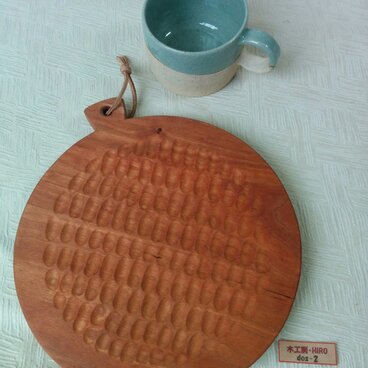 丸型手彫り　カッティングボード＆プレート