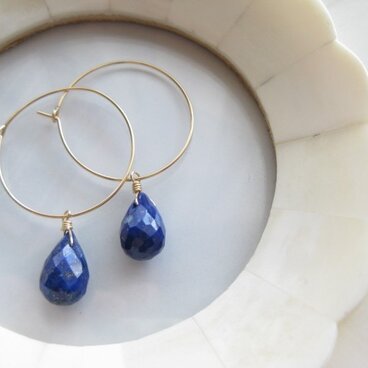 ひと粒ラピスのフープピアス