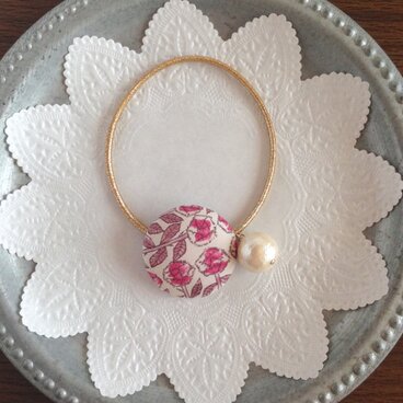 くるみぼたんとコットンパールのヘアゴム