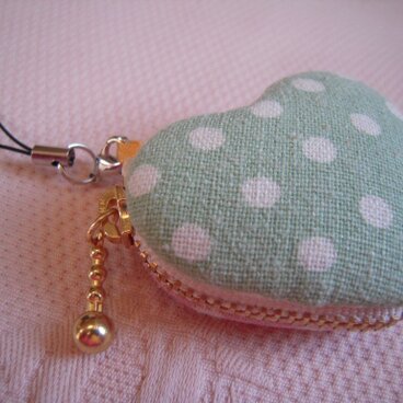 ハートのマカロンケース