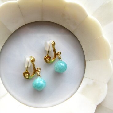 アマゾナイトのひと粒イヤリング