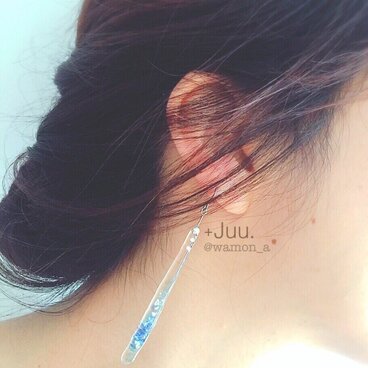 琉球ガラスのつららロングピアス（青）