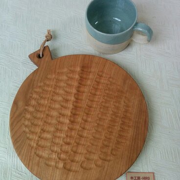 丸型手彫り　カッティングボード＆プレート