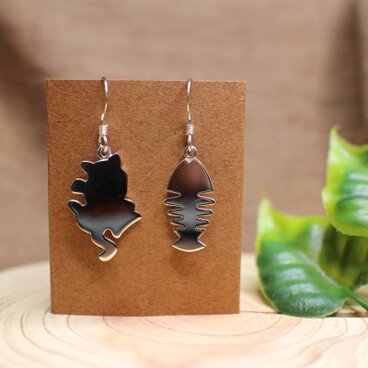 子猫＆魚の骨ピアス