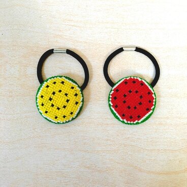 スイカの刺繍ヘアゴム