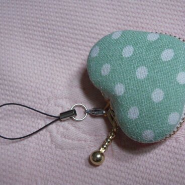 ハートのマカロンケース