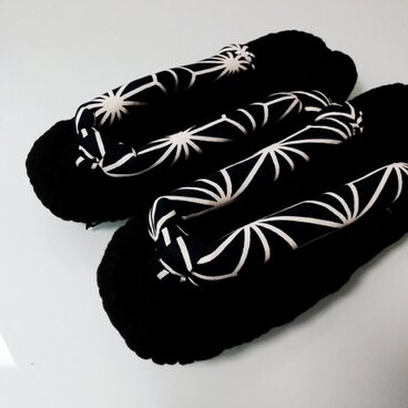 布ぞうり《黒・柄》26〜28cm