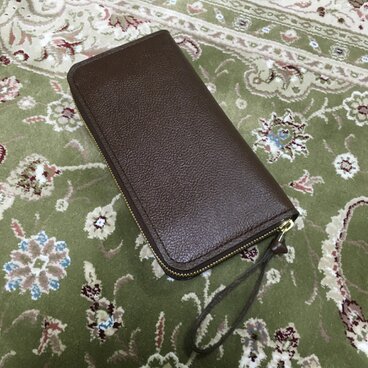 【本革手縫い】パスポートもぴったり入る長財布