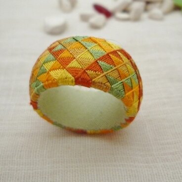 指ぬき　五色鱗