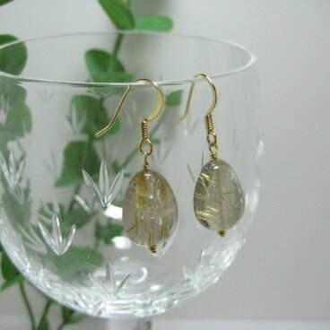 ルチルクォーツピアス