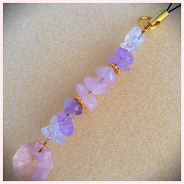【恋愛運アップ♡】天然石とスワロフスキークリスタルのストラップ＊ローズクオーツ＊アメシスト＊水晶＊