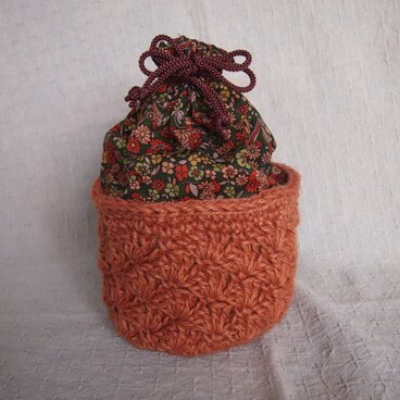 草木染め麻ひも　そよご染めの巾着