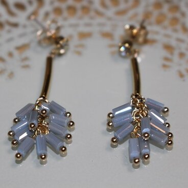 フラワーベビーブルービーズ