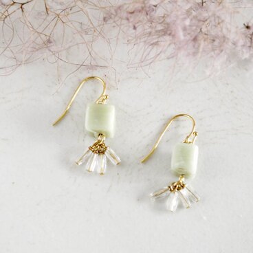 ヴィンテージキューブピアス(メロングリーン)