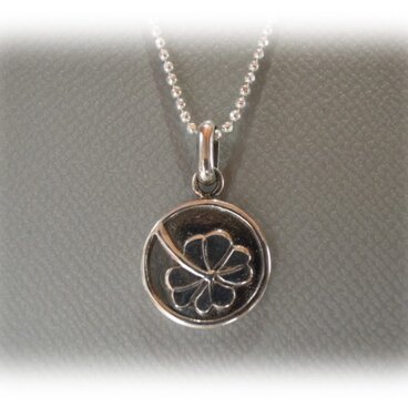 「裏四ツ葉物語」（NO.clo47S） 四つ葉デザインのシルバーペンダントトップ（AG925）