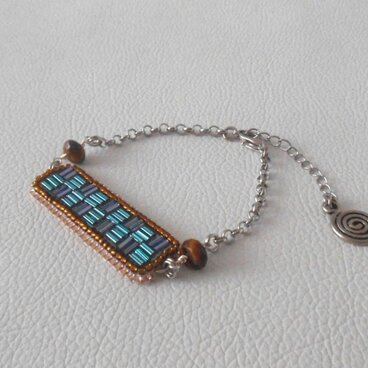 【ビーズ刺繍】格子柄シンプルブレスレット ＃１