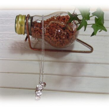 「裏四ツ葉物語」（NO.clo126S） 四つ葉デザインのシルバーペンダントトップ（AG）