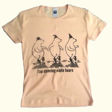シロクマの タップダンス レディース Tシャツ 5.9オンス