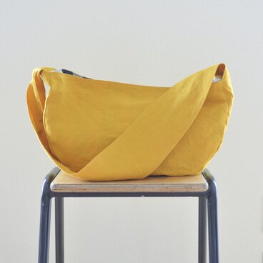 半月ショルダーバッグB