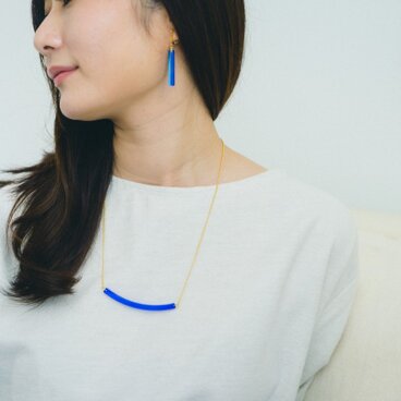 Glass Necklace Blue or Navy