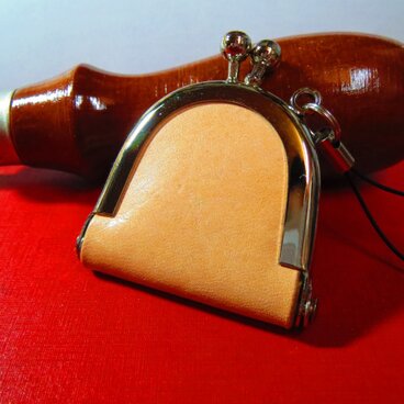 豆がま口のmicroSDケース　アクセサリーケース