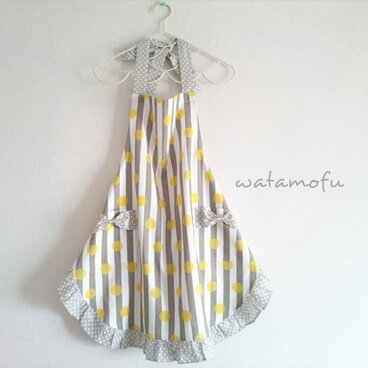 りぼんポケットのエプロン＊ストライプドット